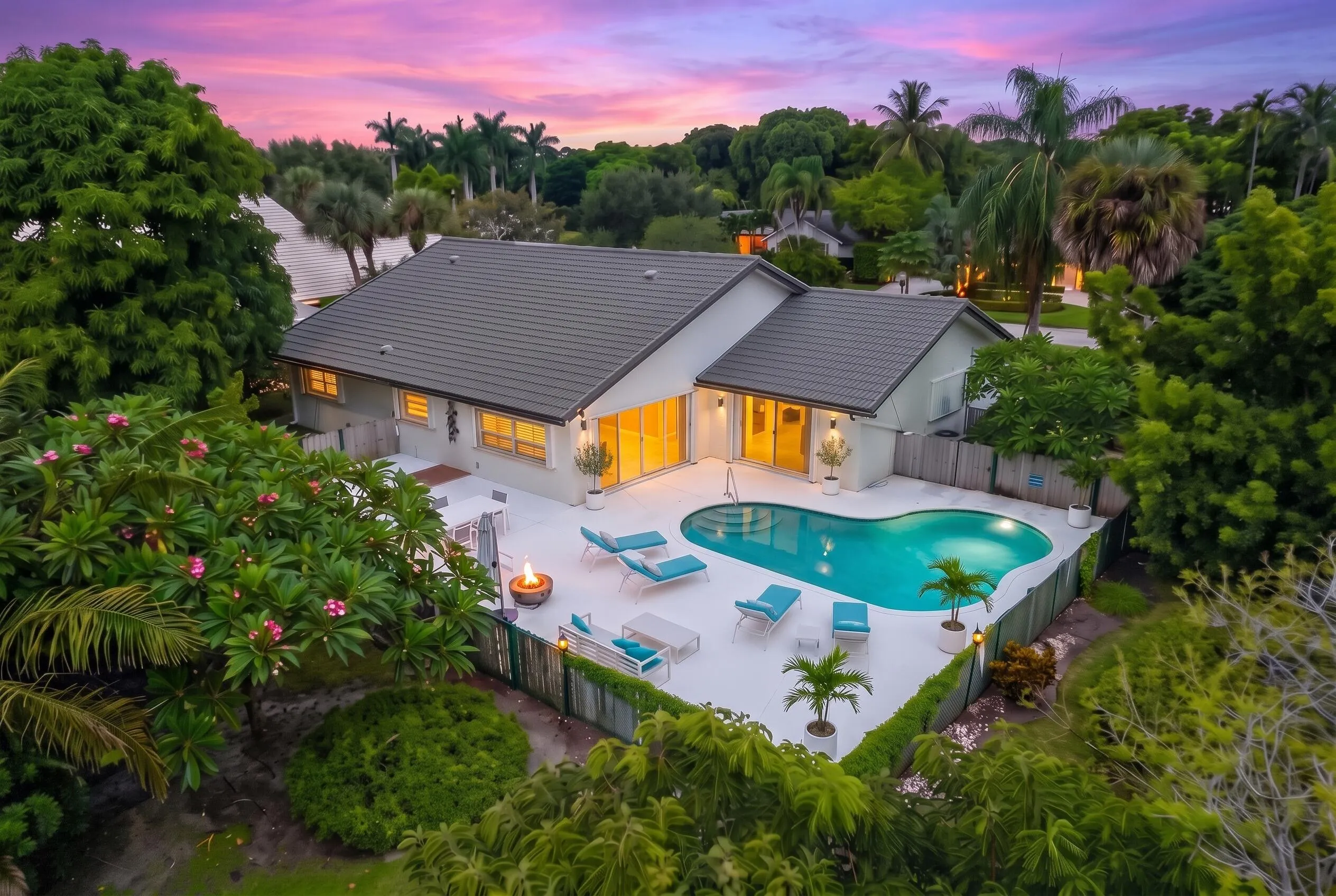 4526 St Andrews - pool twilight