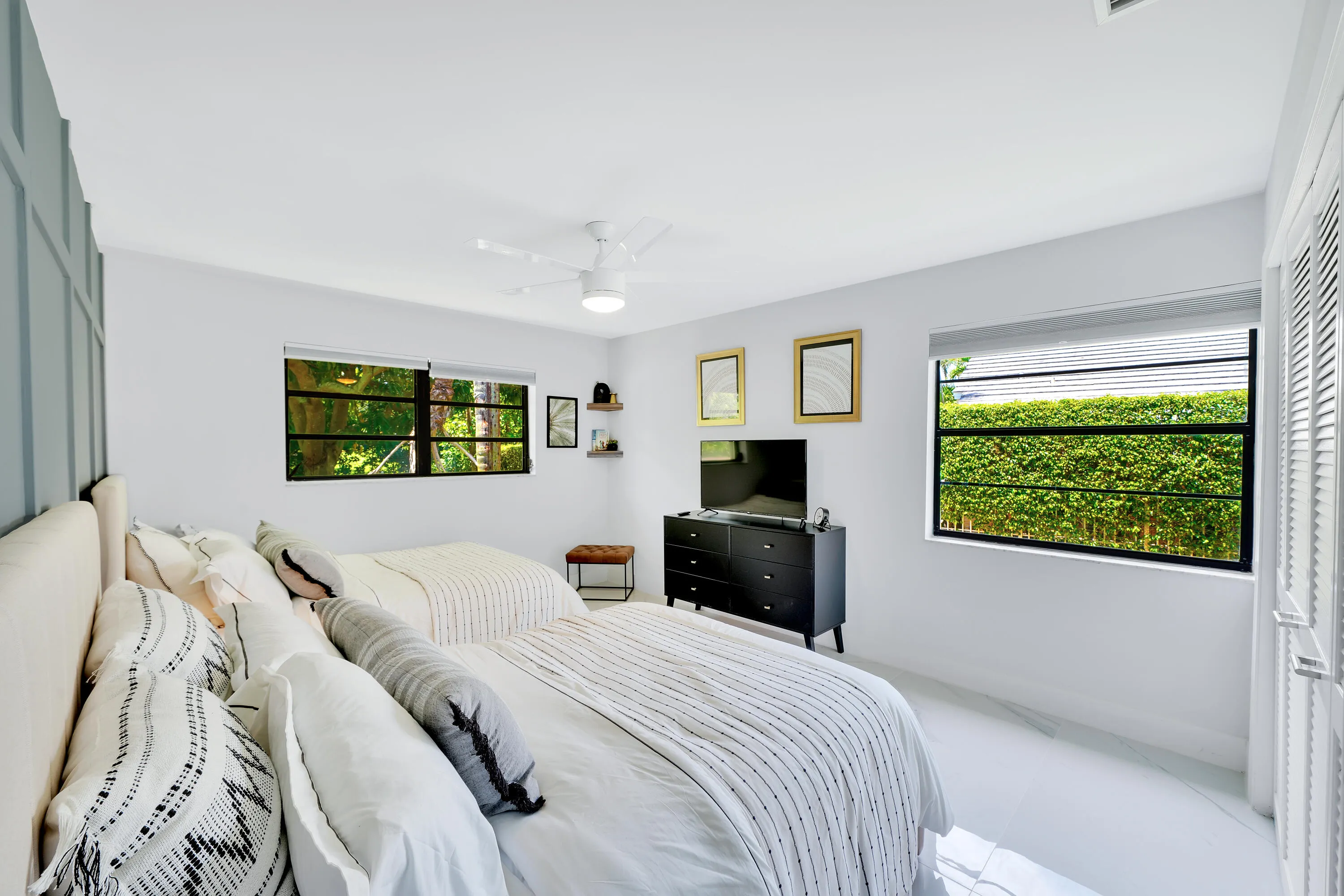 Indoors 4526 St Andrews Dr (37)
