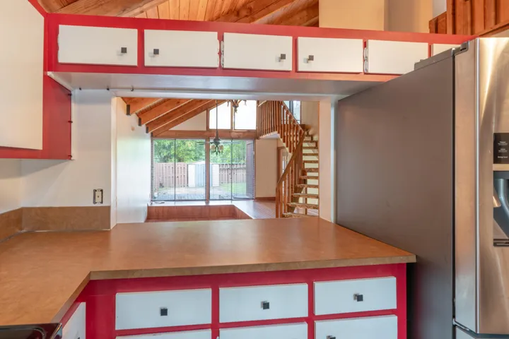 Light and Bright Kitchen