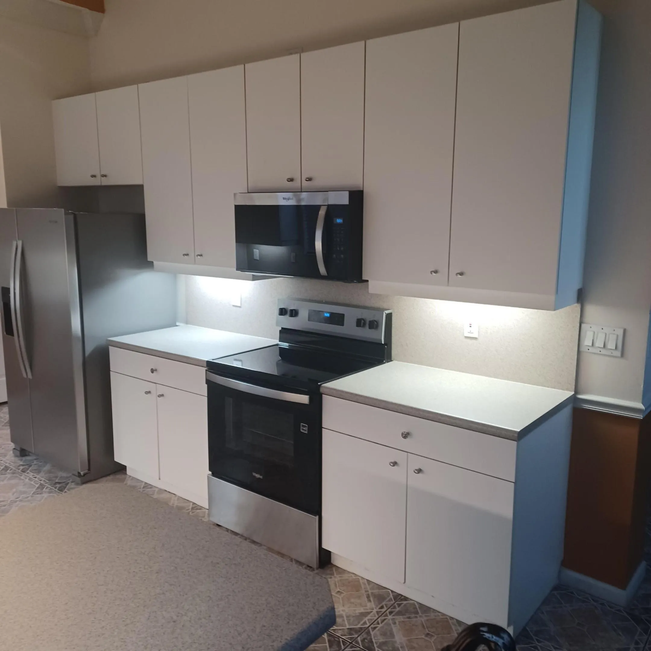 PRESTON KITCHEN 3