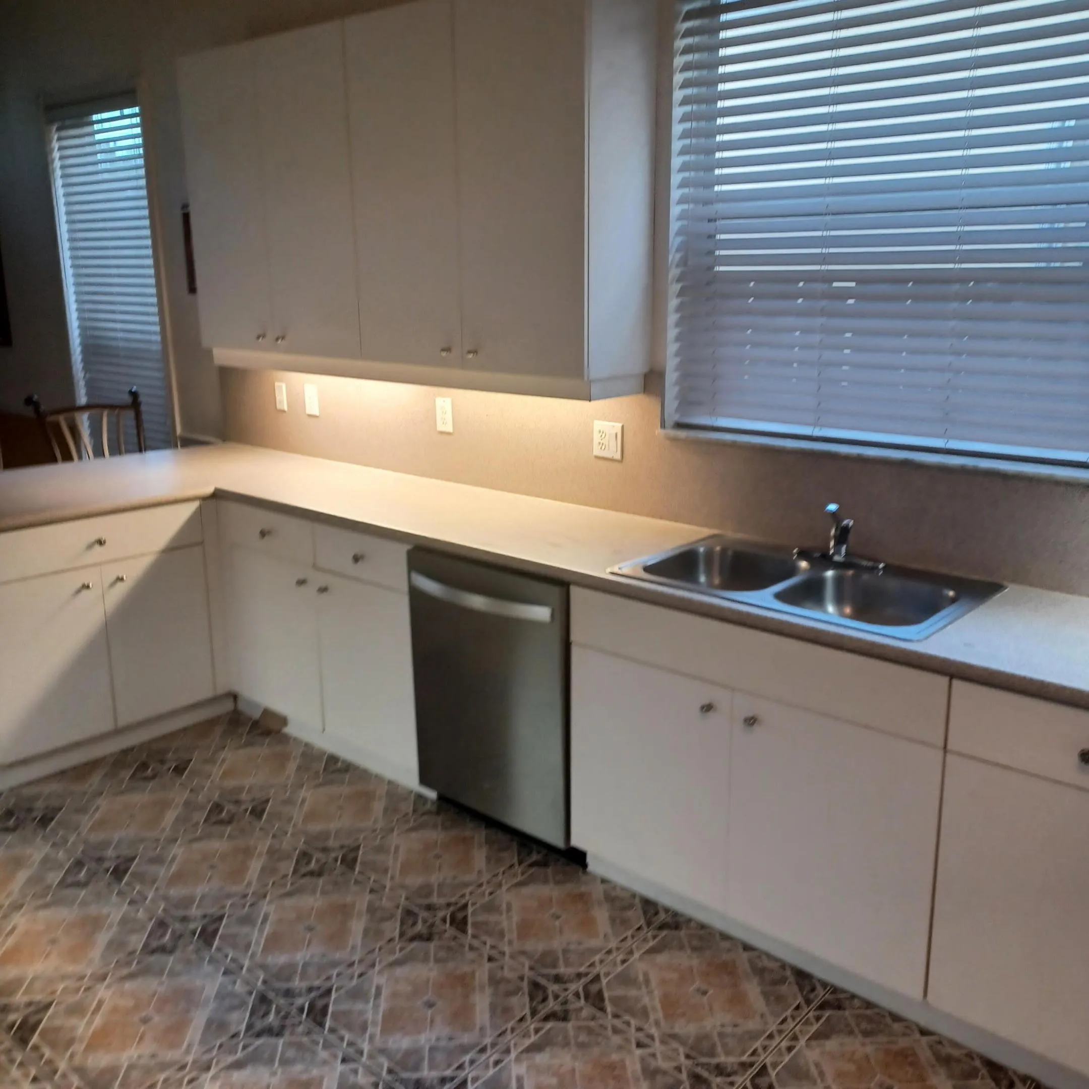 PRESTON KITCHEN 2