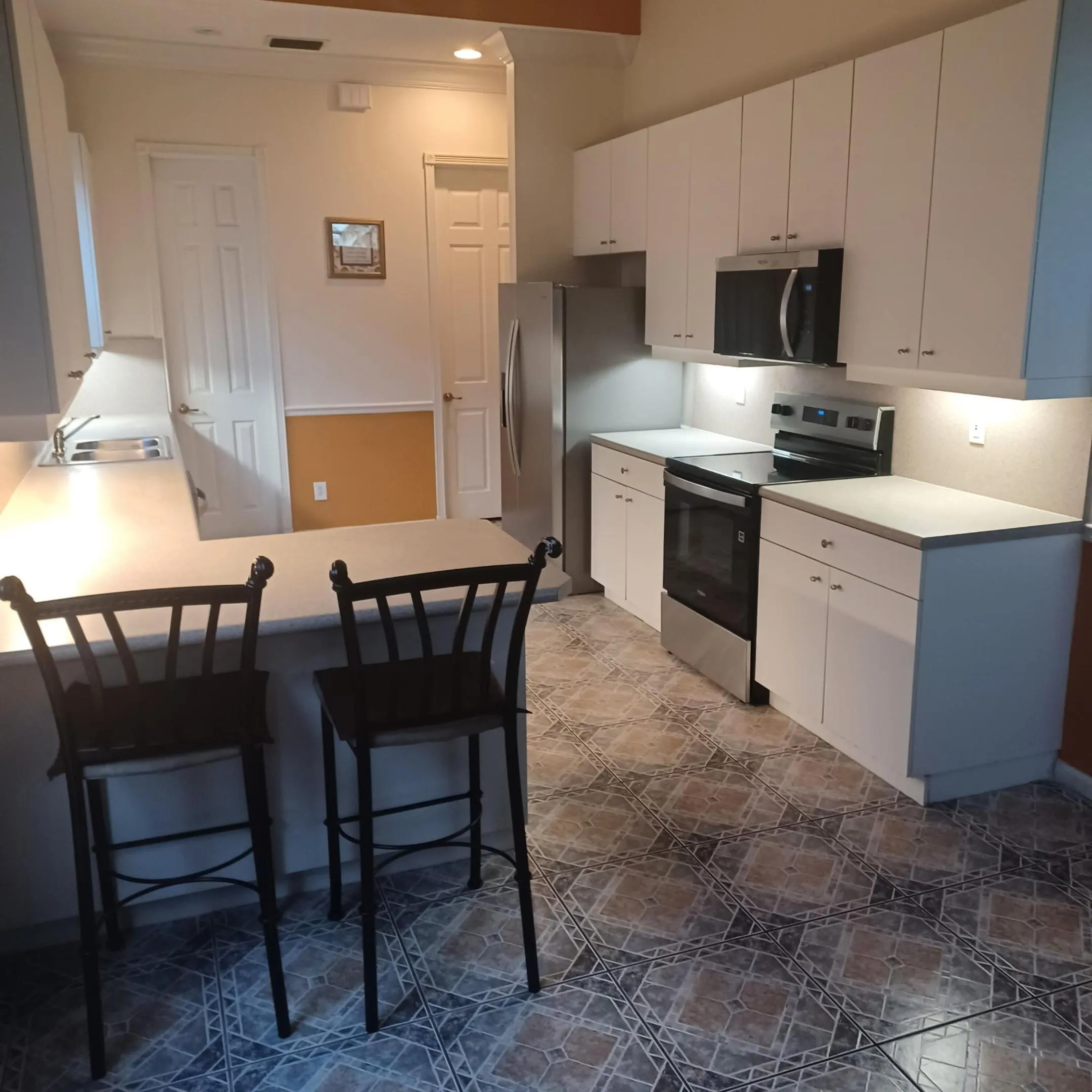 PRESTON KITCHEN 5