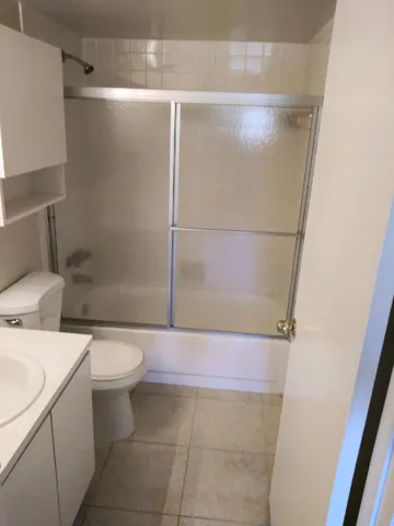47885