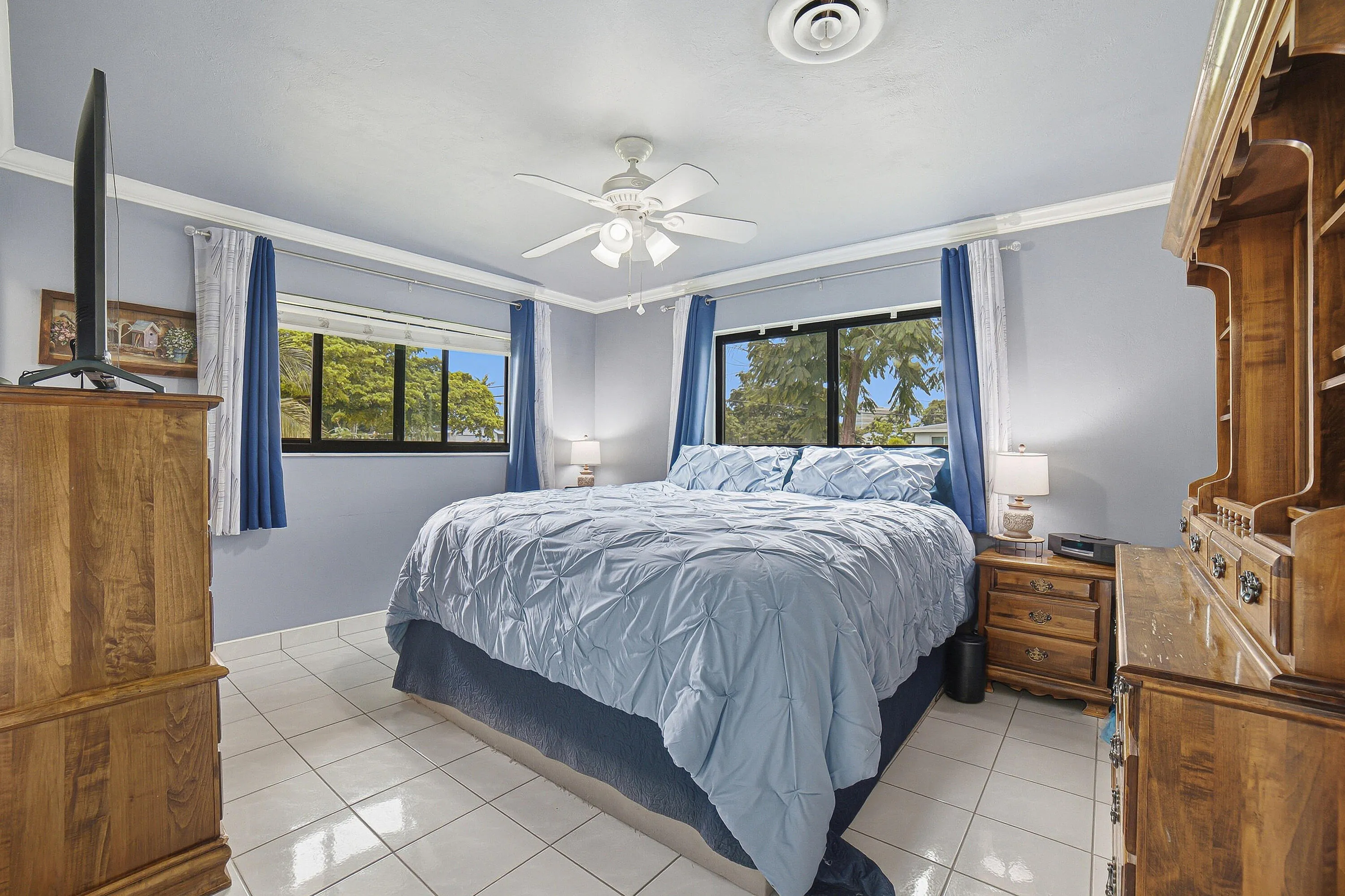 08-Bedroom1
