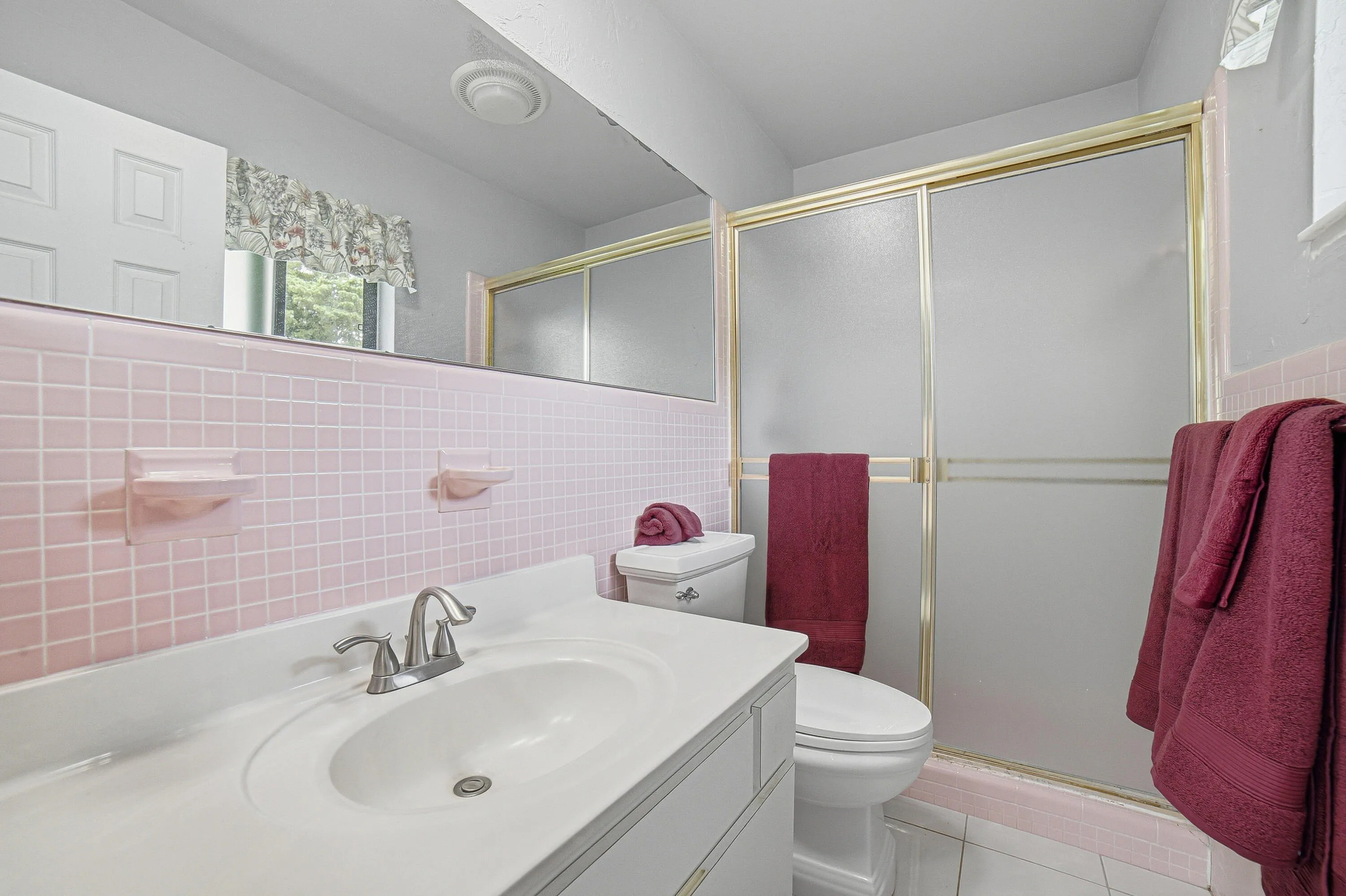 07-Bathroom2