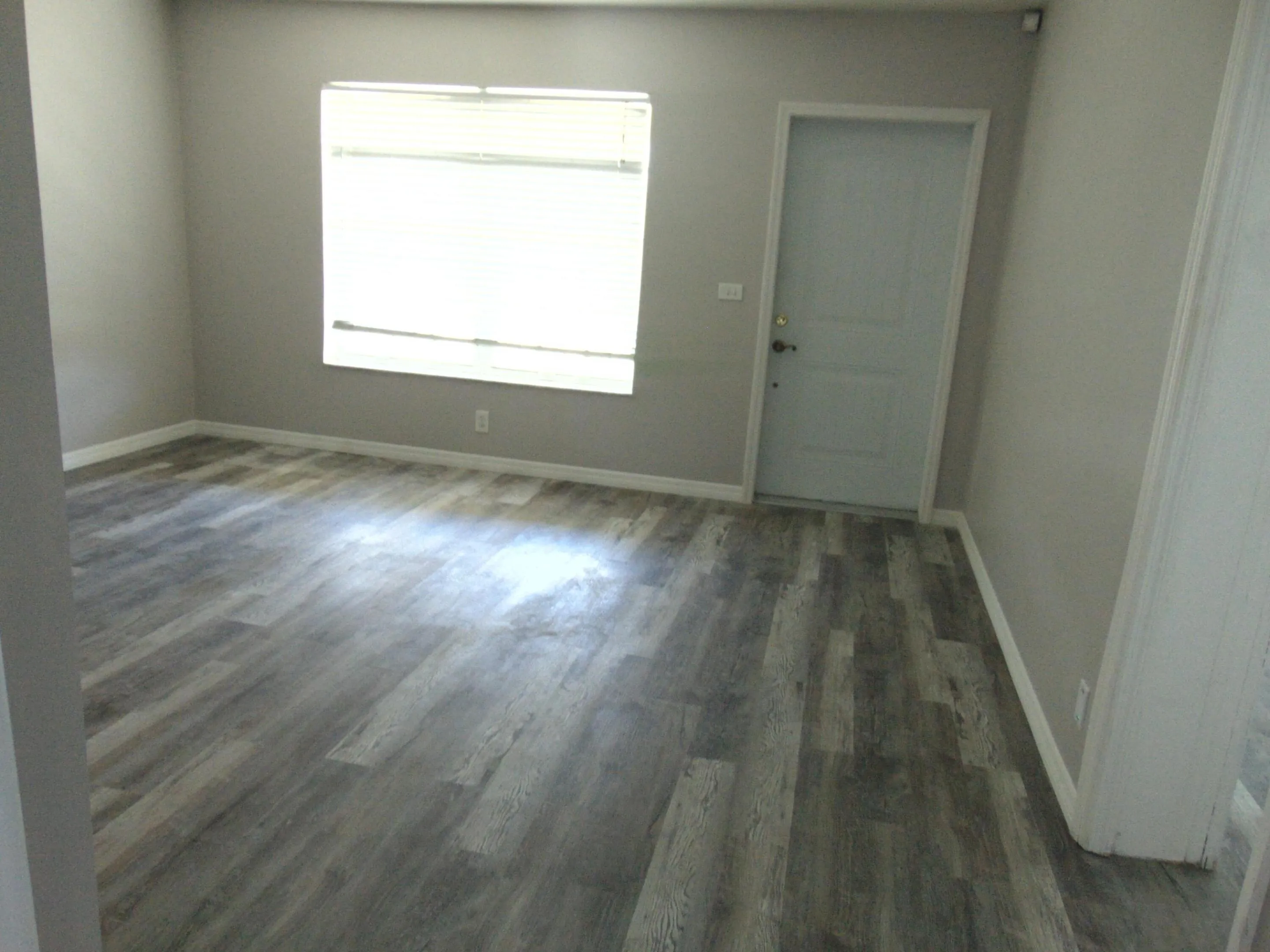 3rd Bed, exterior door