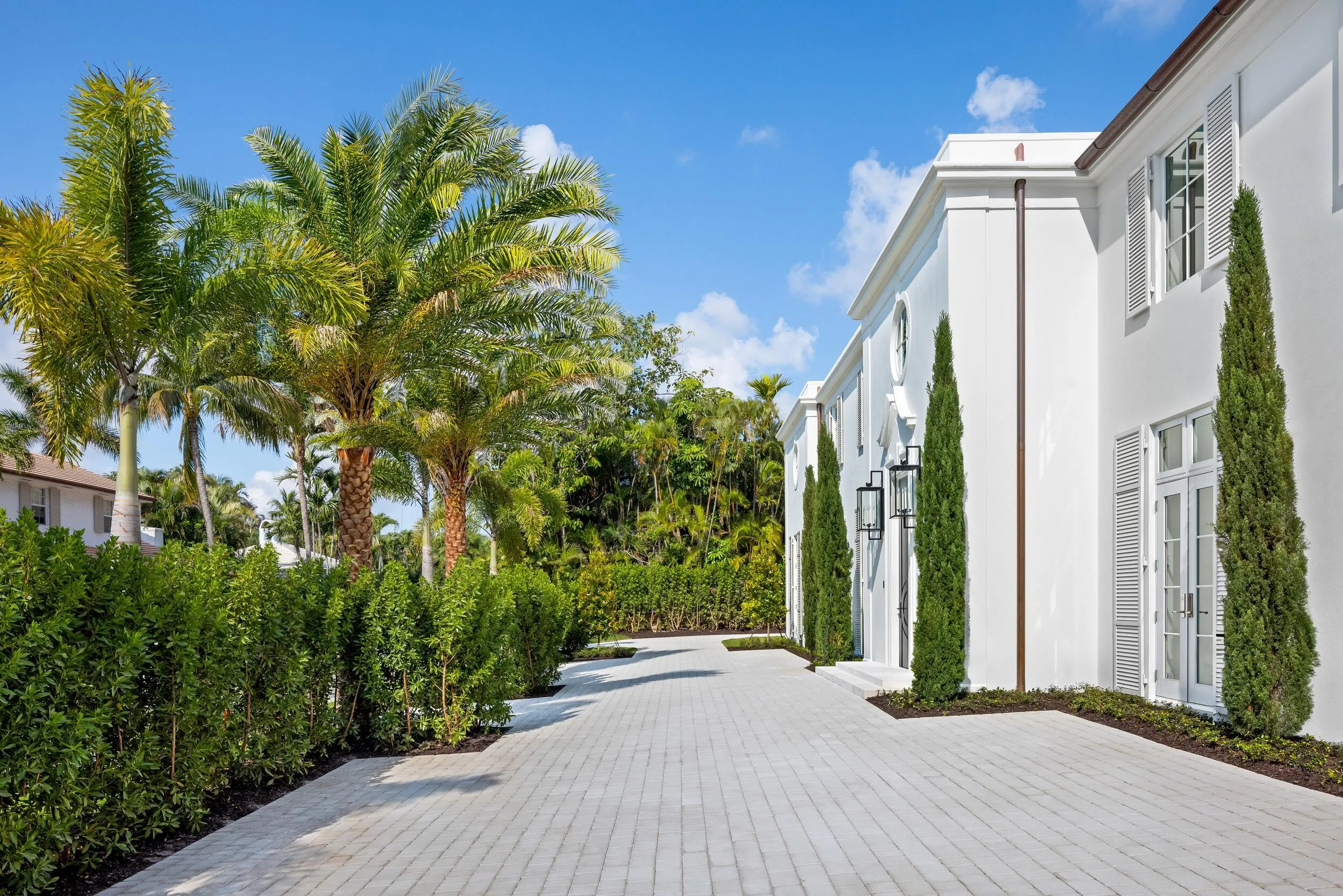 Entrance Driveway