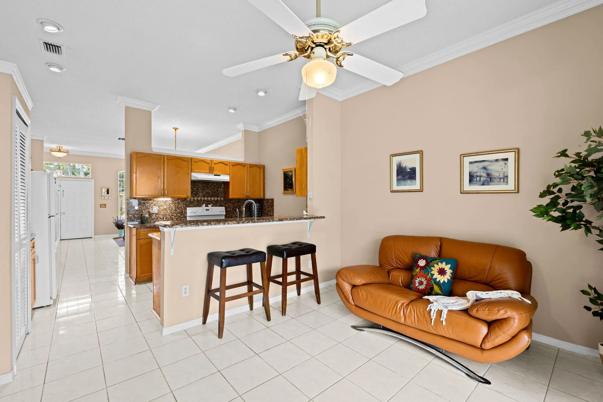 17-web-or-mls-A7409112