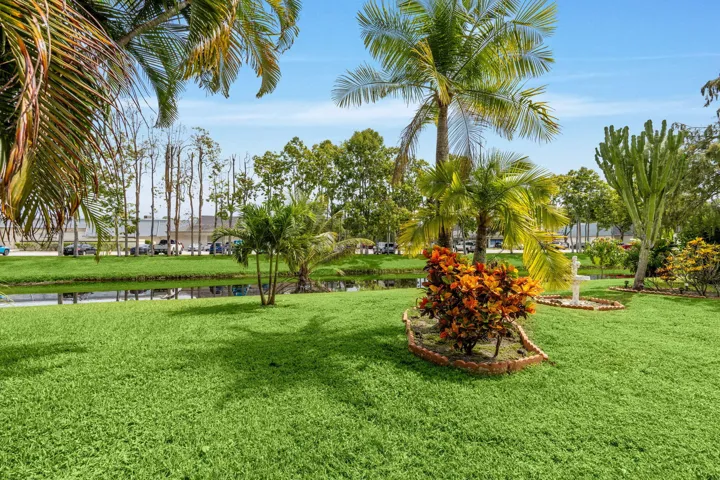 44-web-or-mls-A7408995