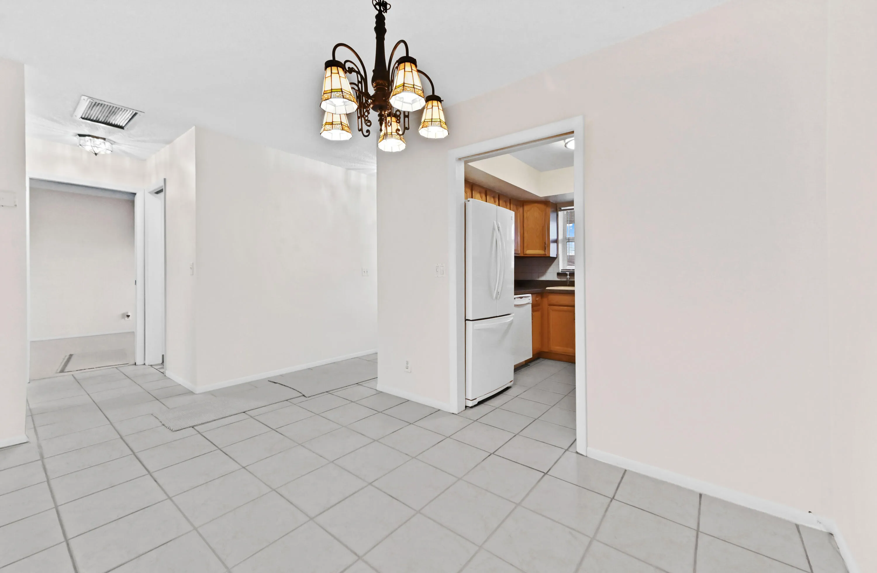 08 Dining area 04