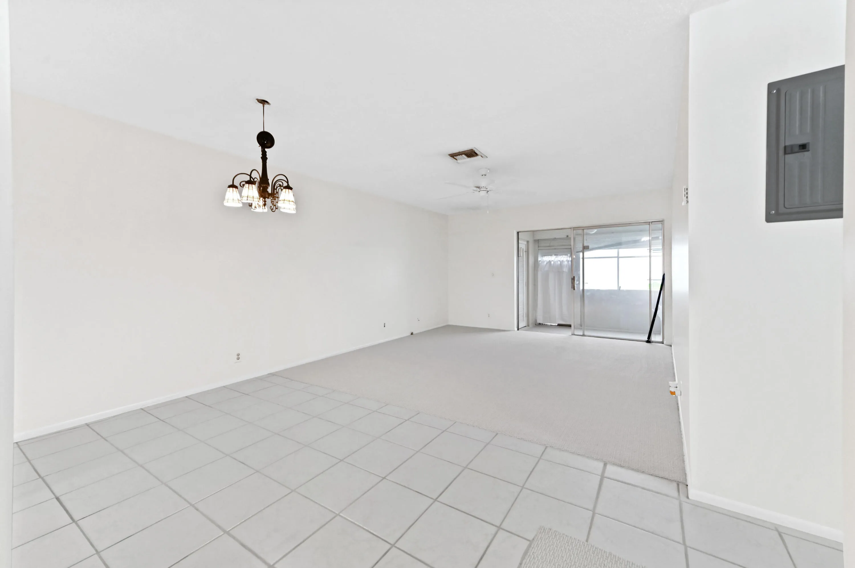 02 Dining area 01