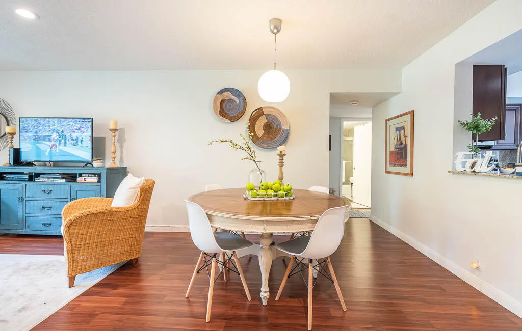 20230917-6550 S Oriole Blvd 202-0044