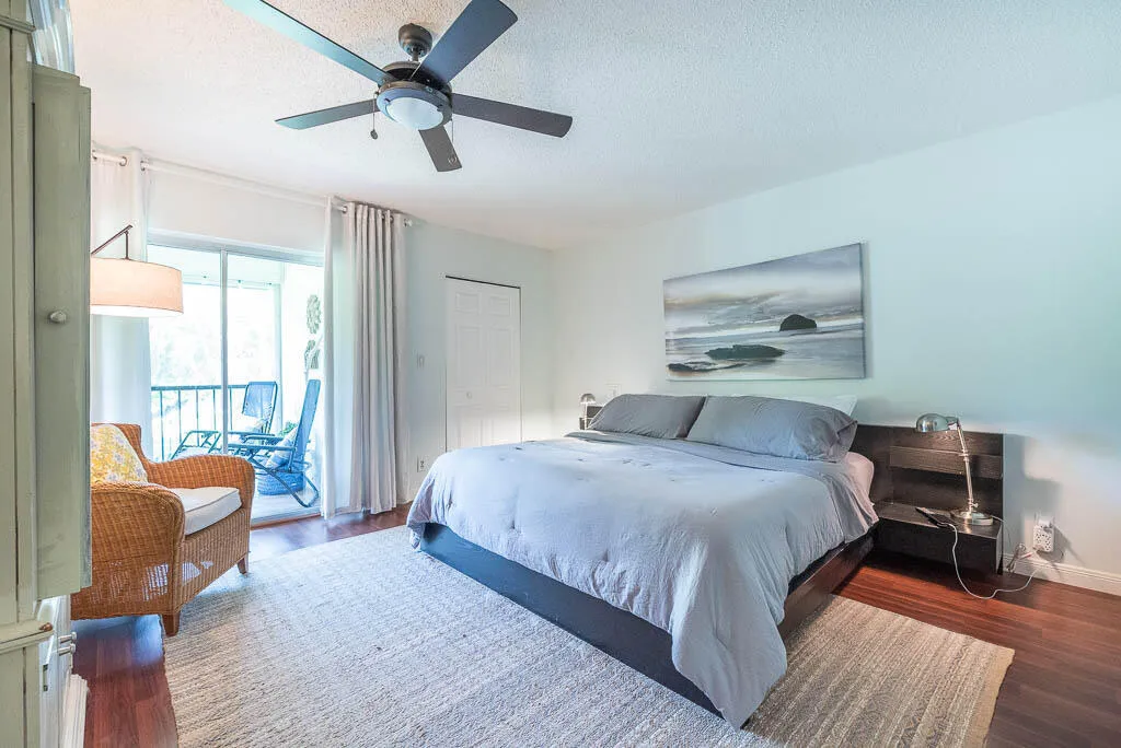 20230917-6550 S Oriole Blvd 202-0039