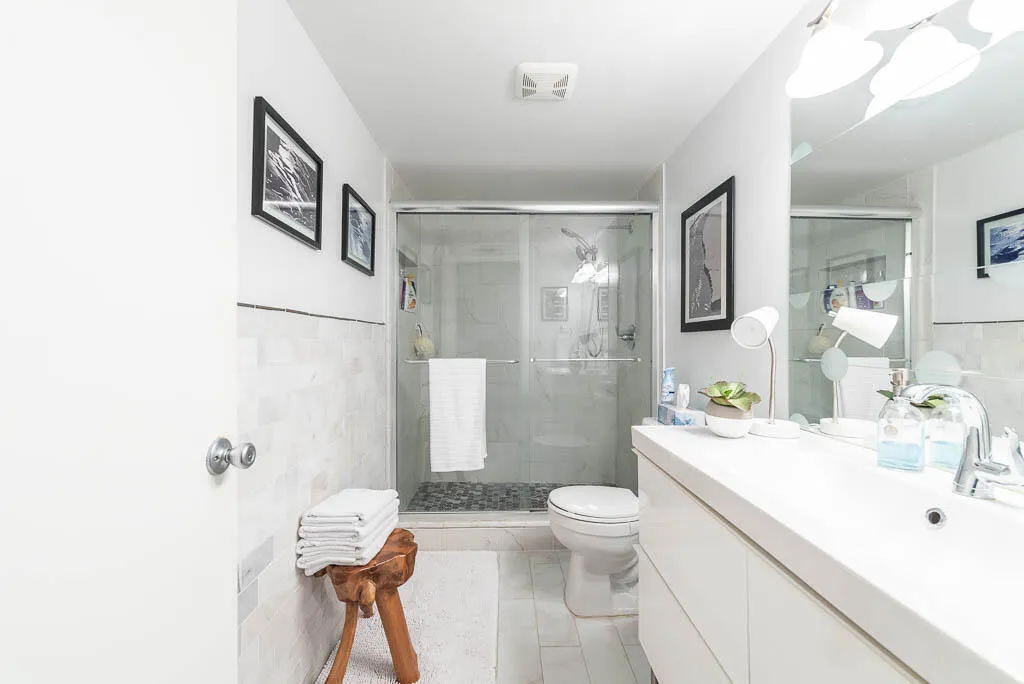 20230917-6550 S Oriole Blvd 202-0042