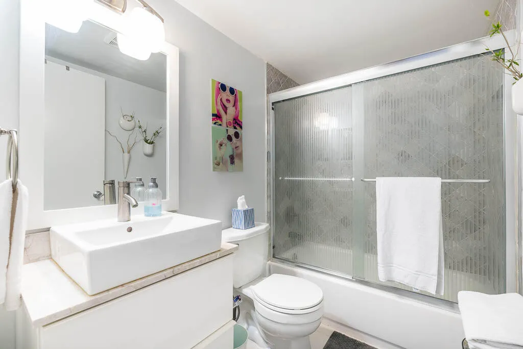 20230917-6550 S Oriole Blvd 202-0035