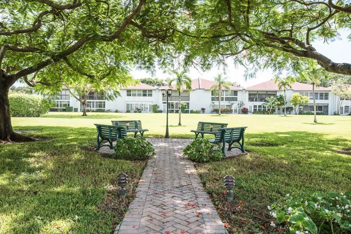 20230917-6550 S Oriole Blvd 202-0007