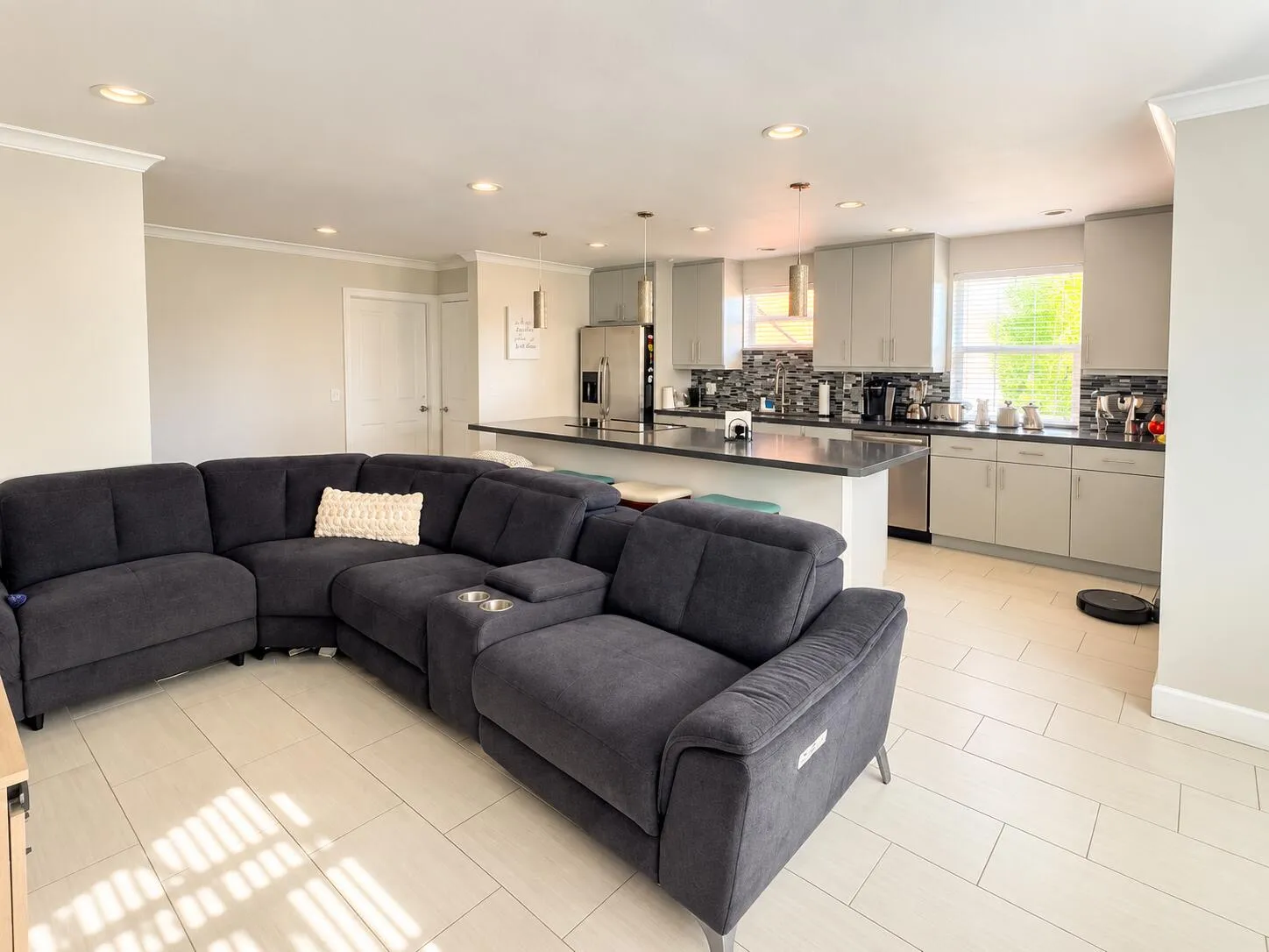 Living/Kitchen
