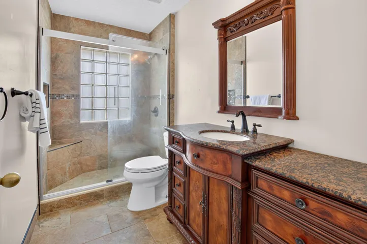 2nd Bathroo