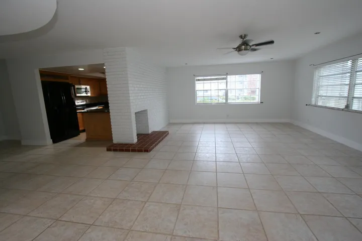 Living Room/ dining area