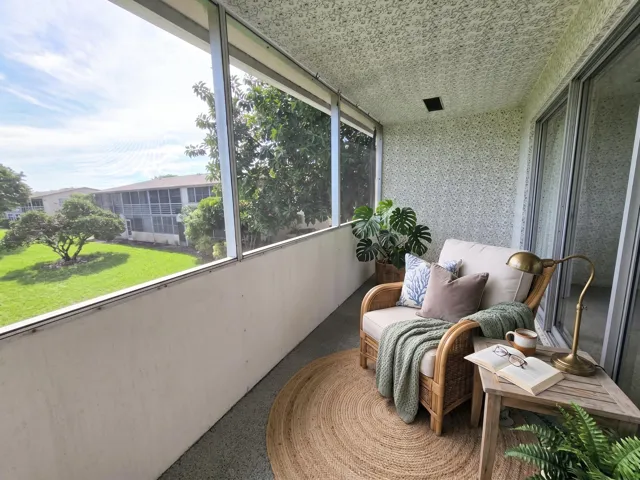 Wide screened terrace