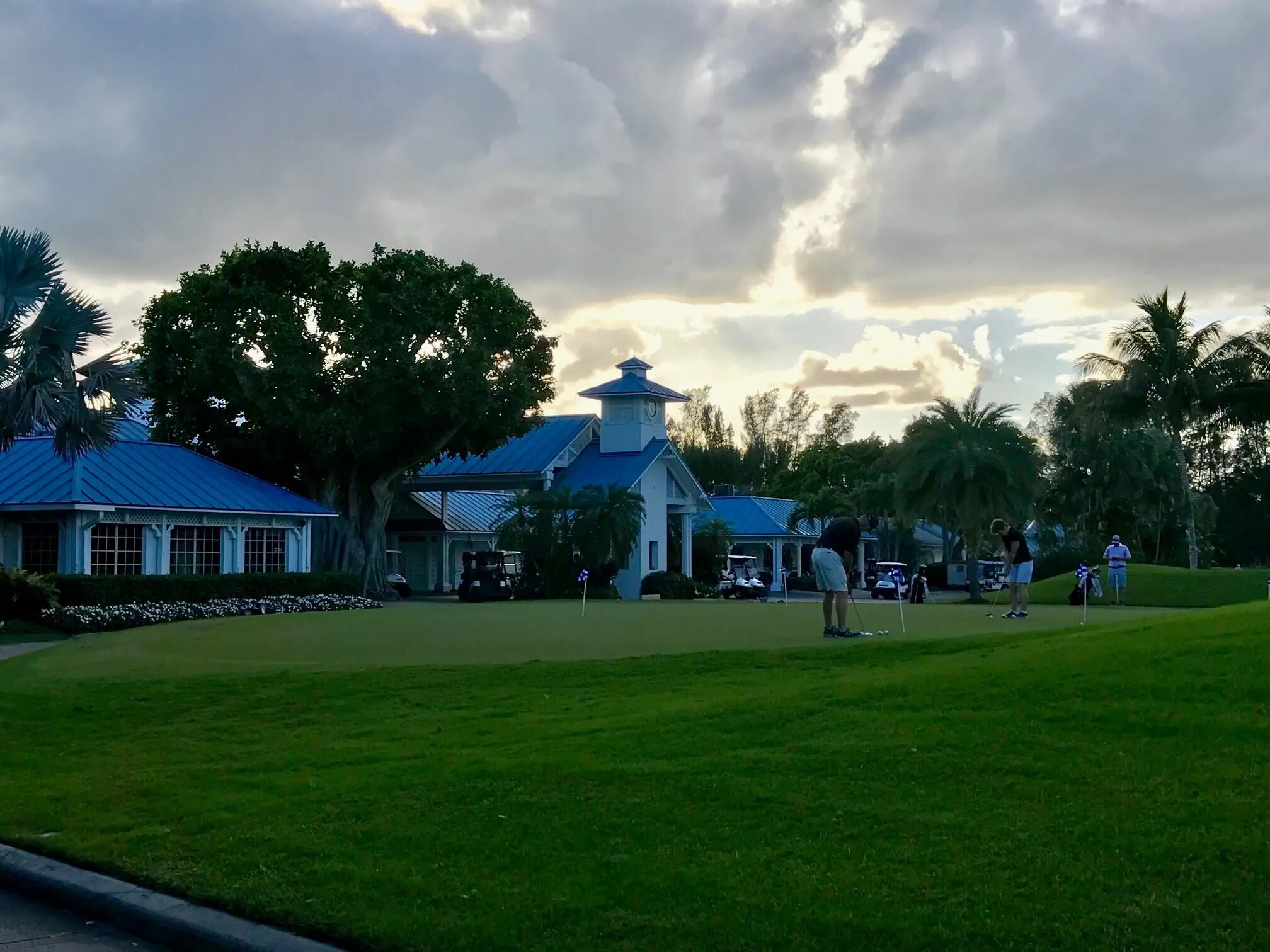 Public Golf Clubhouse