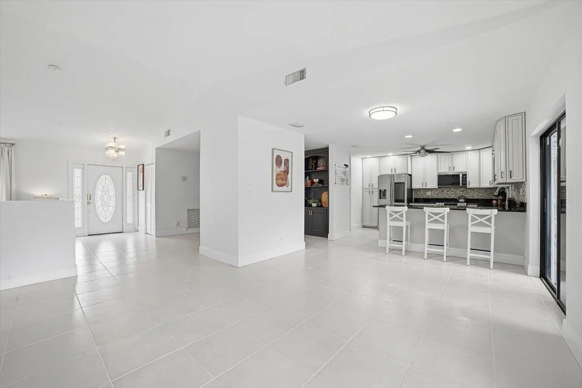 21-Main Room