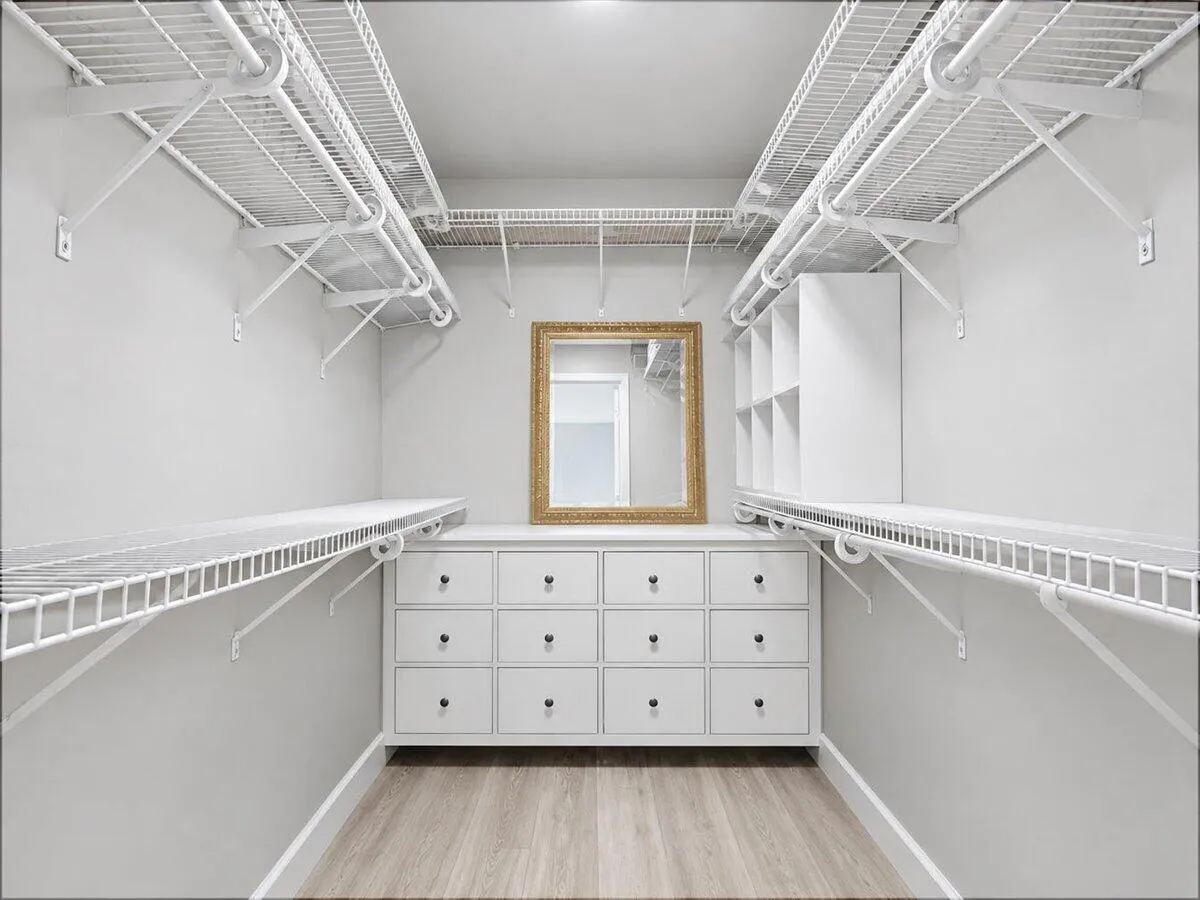 34-Bedroom4-Closet