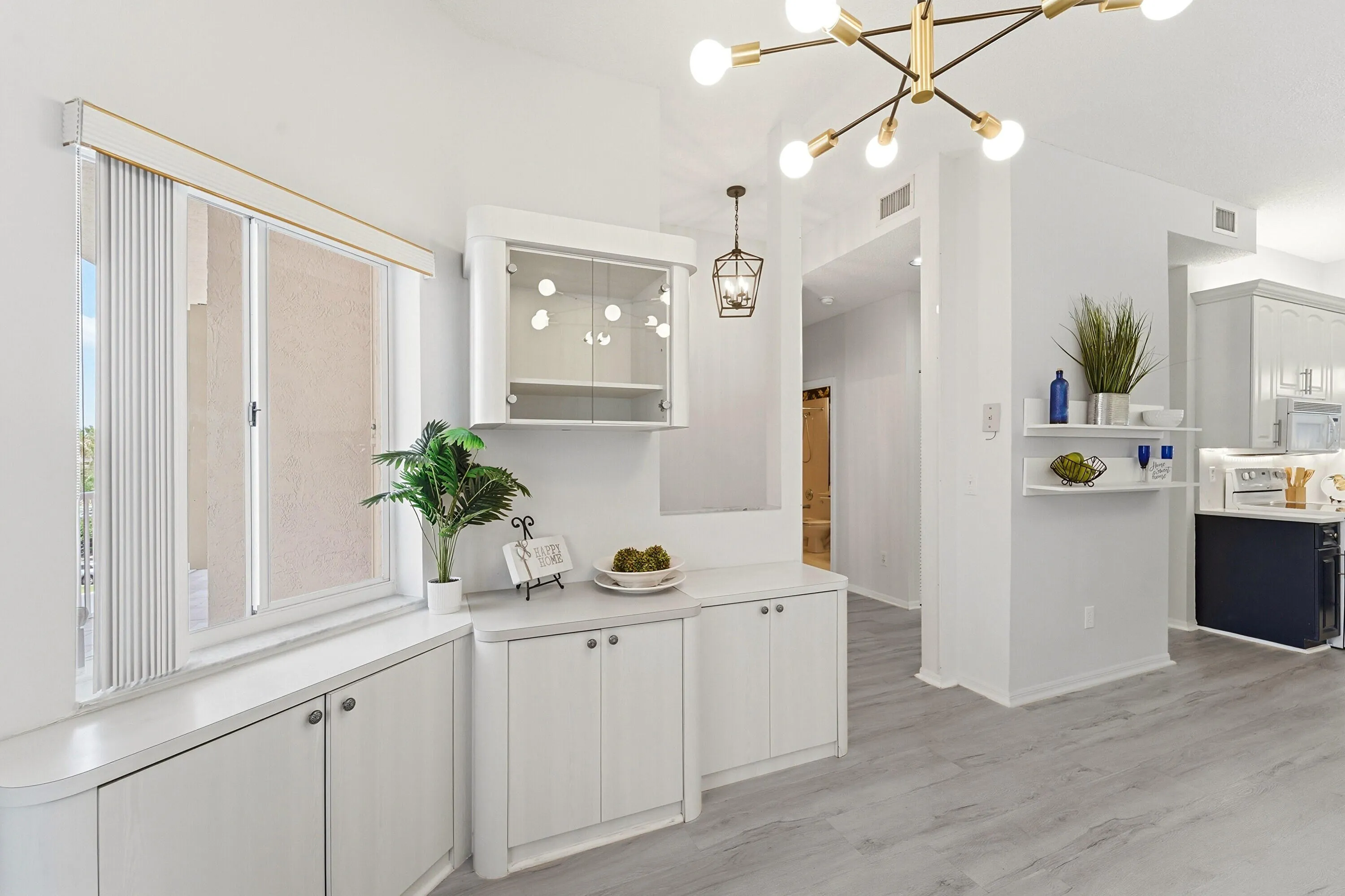 Additional dining, den or office area adjacent to kitchen
