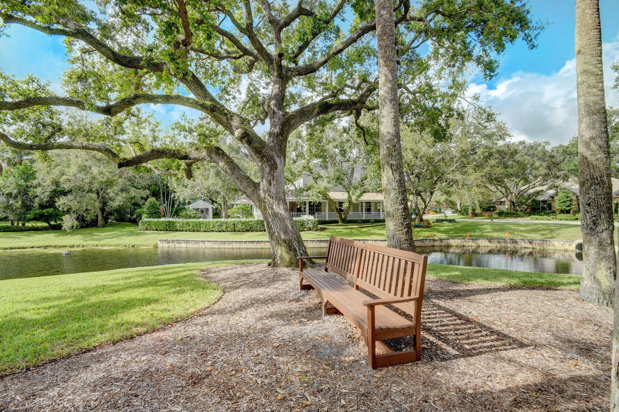 Quiet bench to enjoy Andover