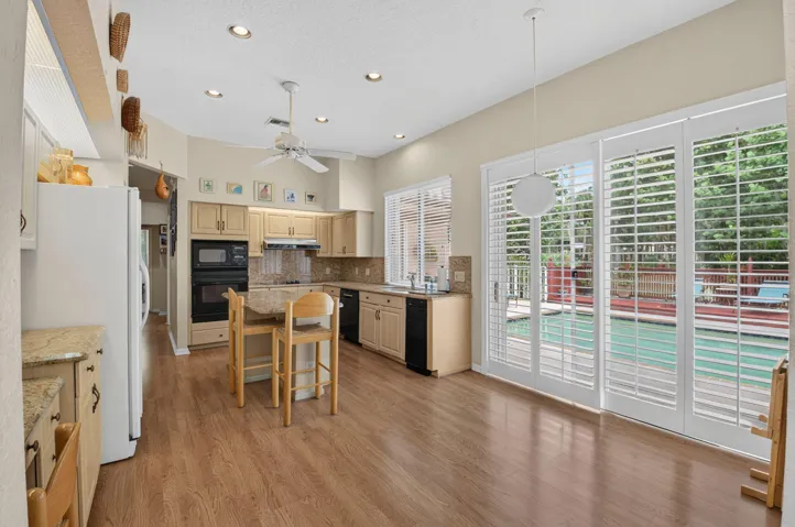 Large eat-in kitchen