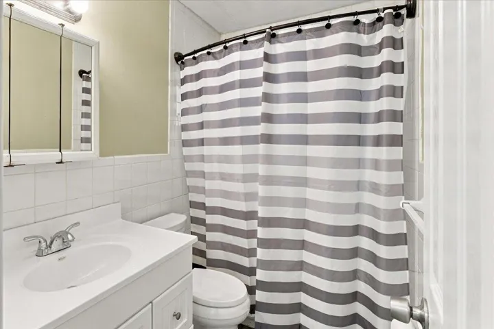 2nd Bathroom