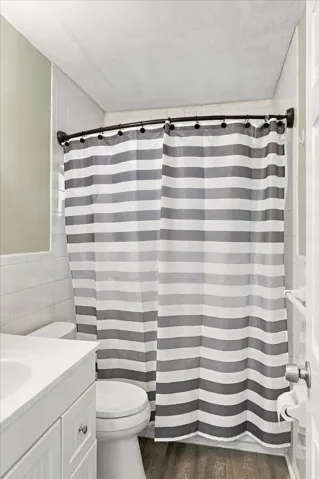 2nd Bathroom