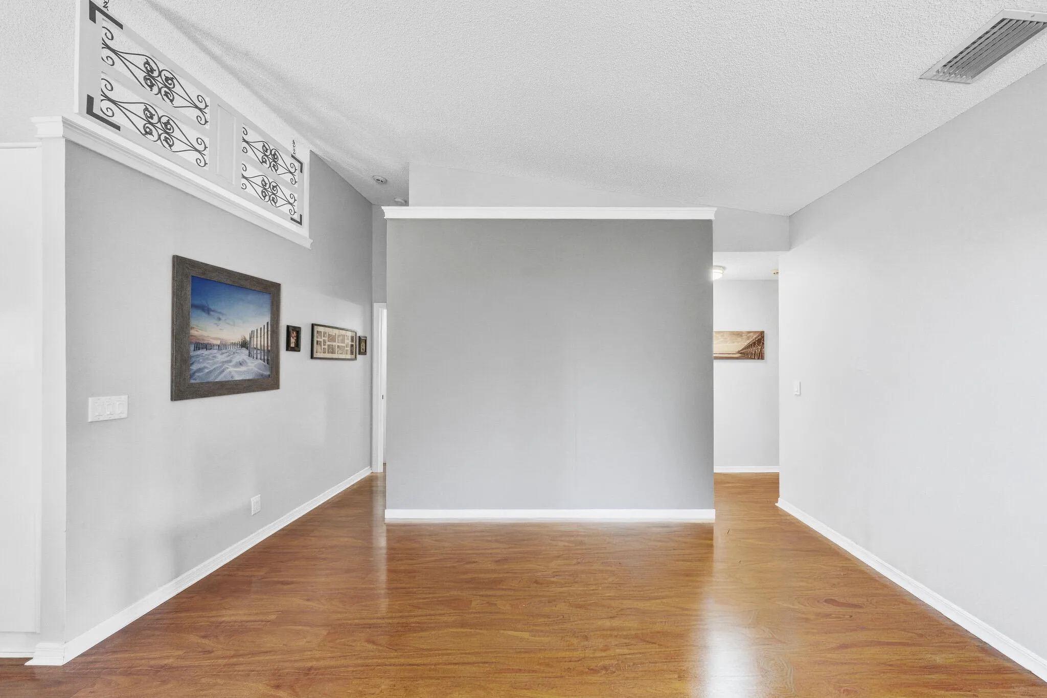 17 Living Area (2)