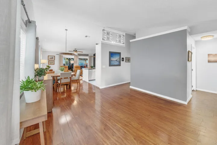 4 Living Area