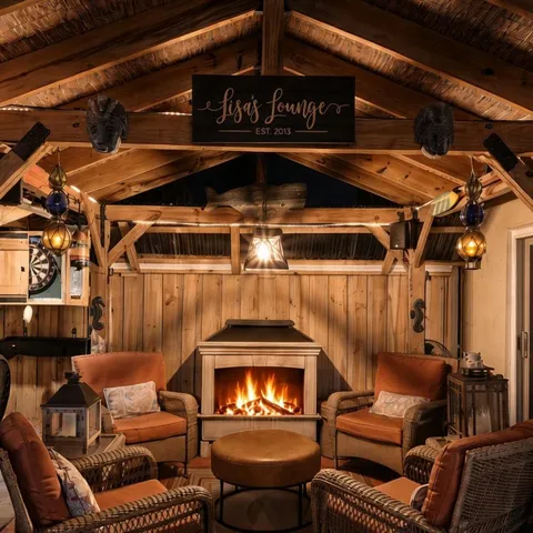8 Backyard Bar and Grill (4)