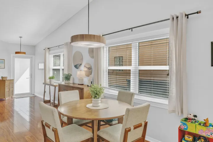 10 Dining Area