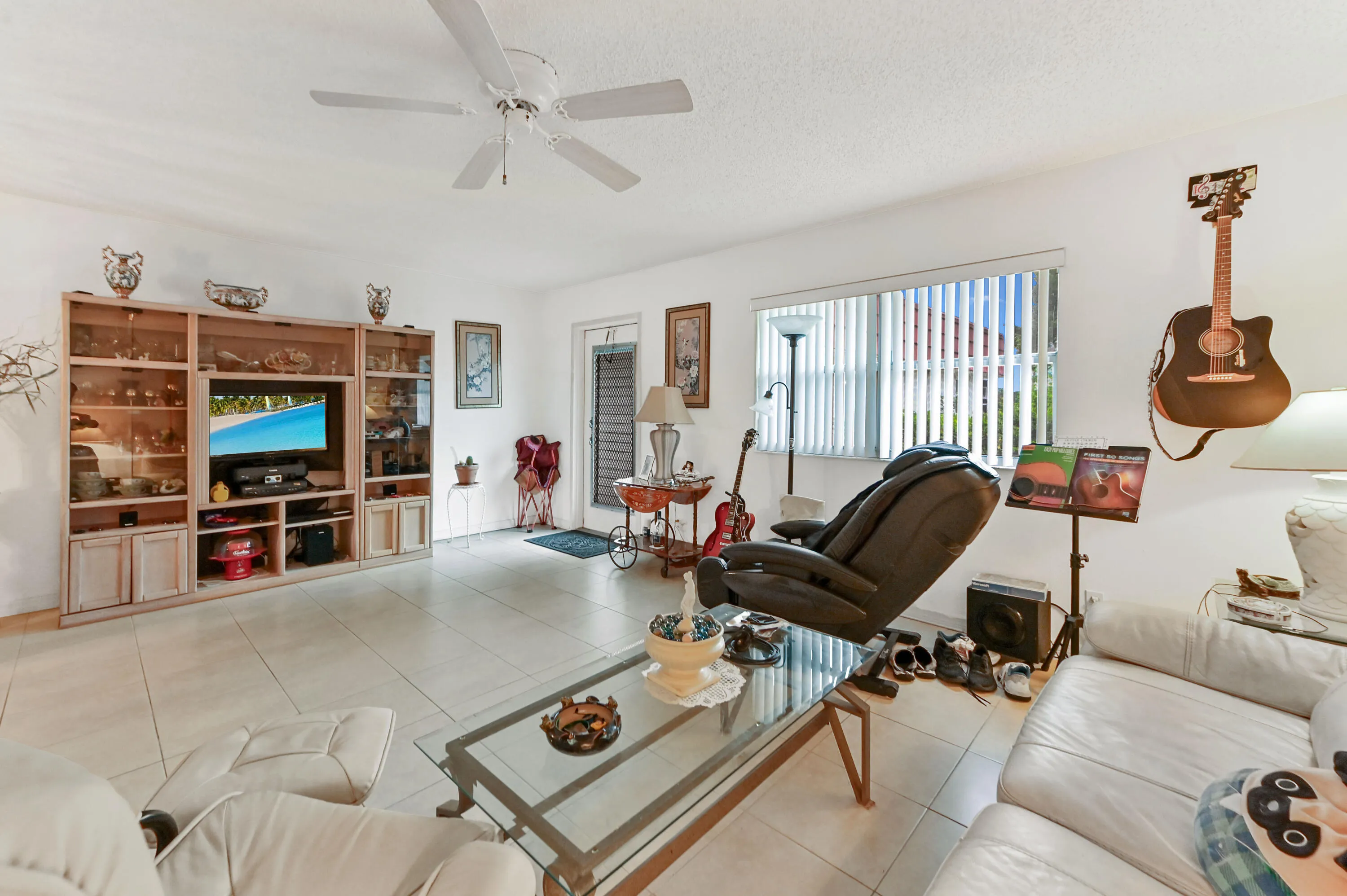 06 Living room 03