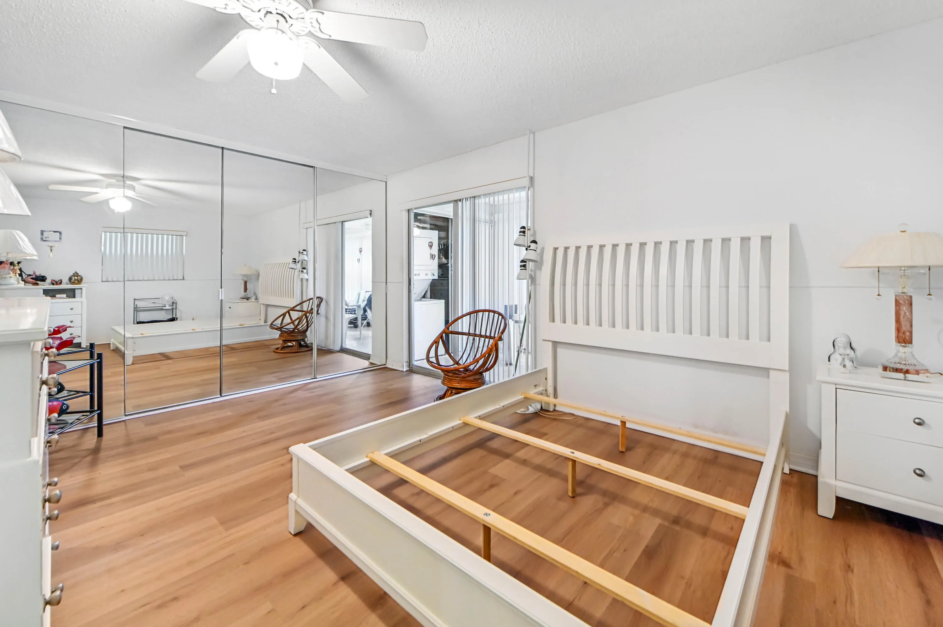 13 Bedroom 01