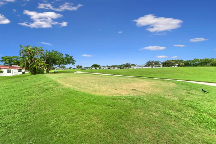 19 golf course 01