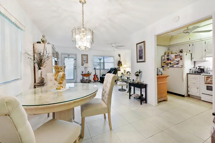 09 Dinning area 02