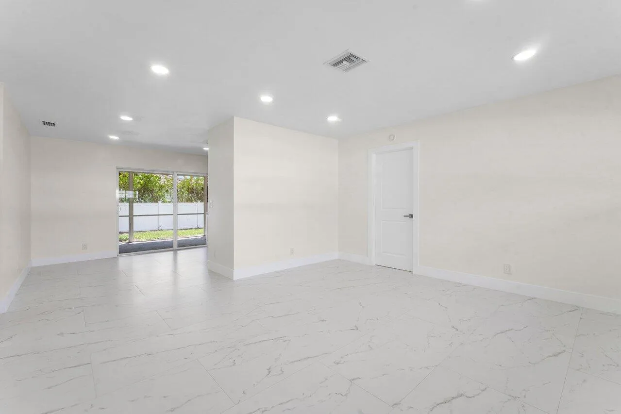 005-2350NikiJoLane-WestPalmBeach-FL-3341