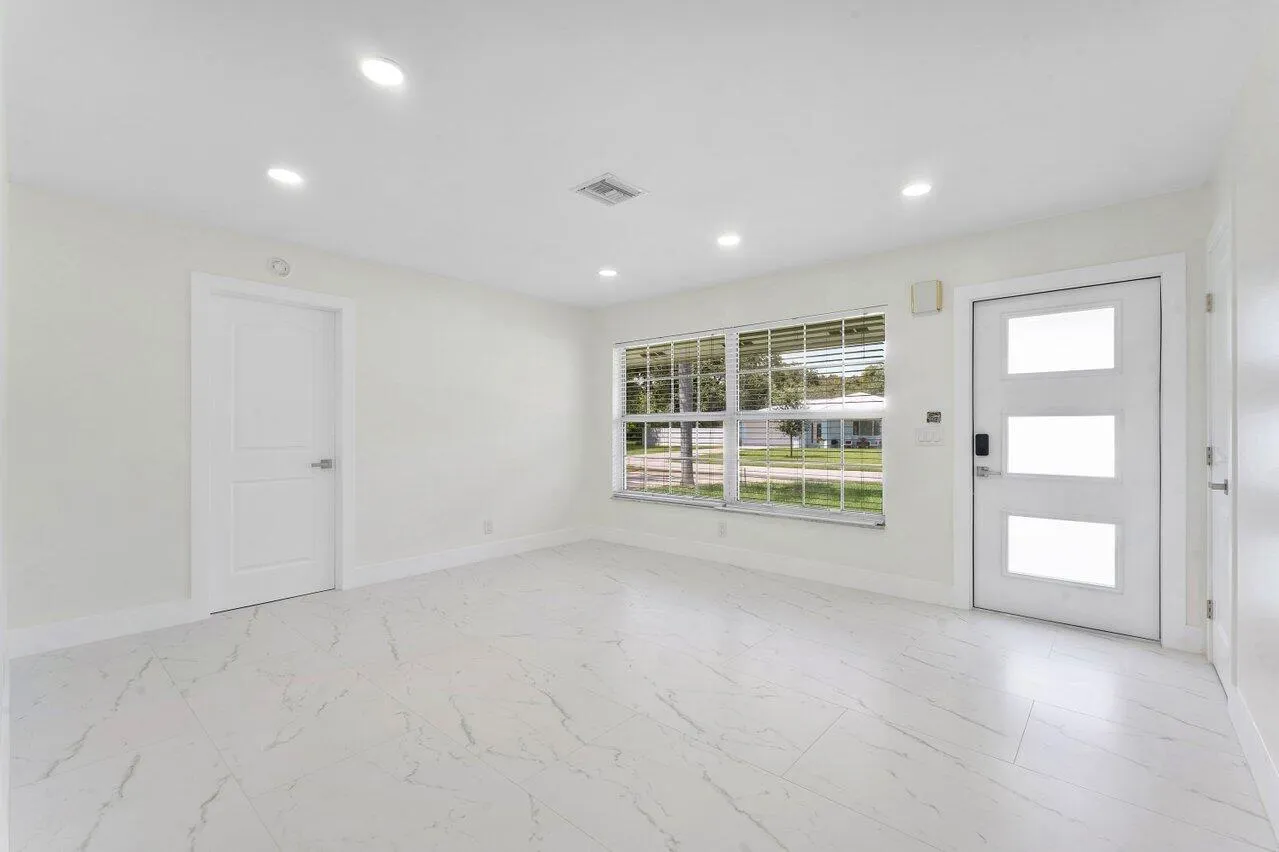 004-2350NikiJoLane-WestPalmBeach-FL-3341