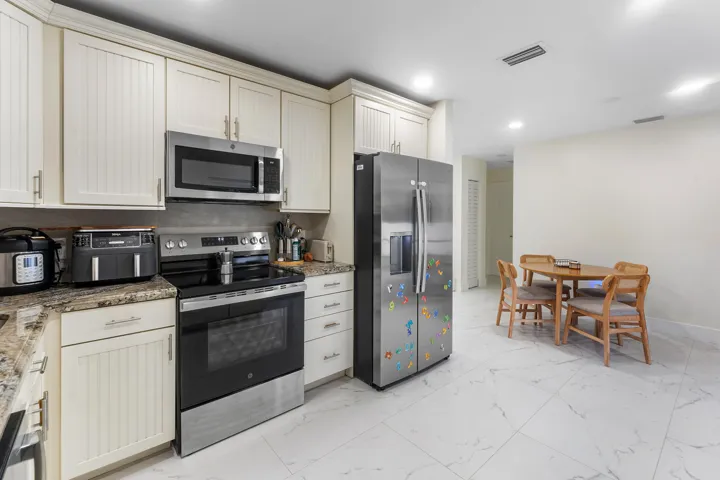 042-2350NikiJoLane-WestPalmBeach-FL-3341
