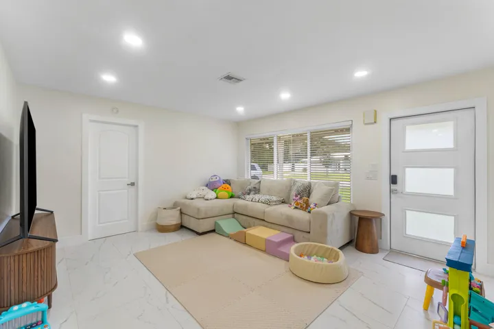 038-2350NikiJoLane-WestPalmBeach-FL-3341