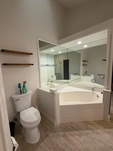 Primary bathroom soaking tub