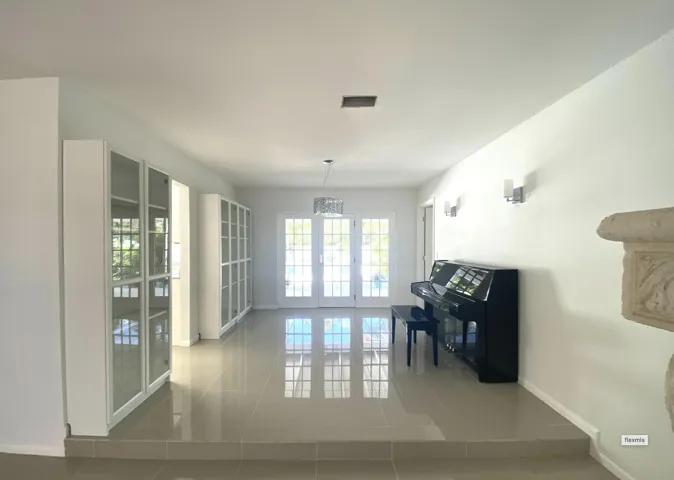 Formal Dining