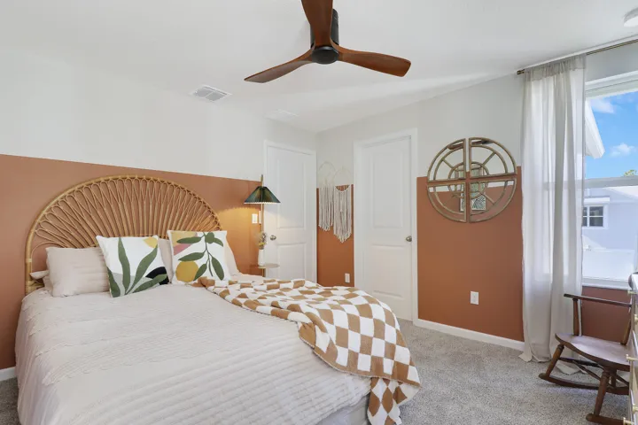 Coral bedroom, sixth angle