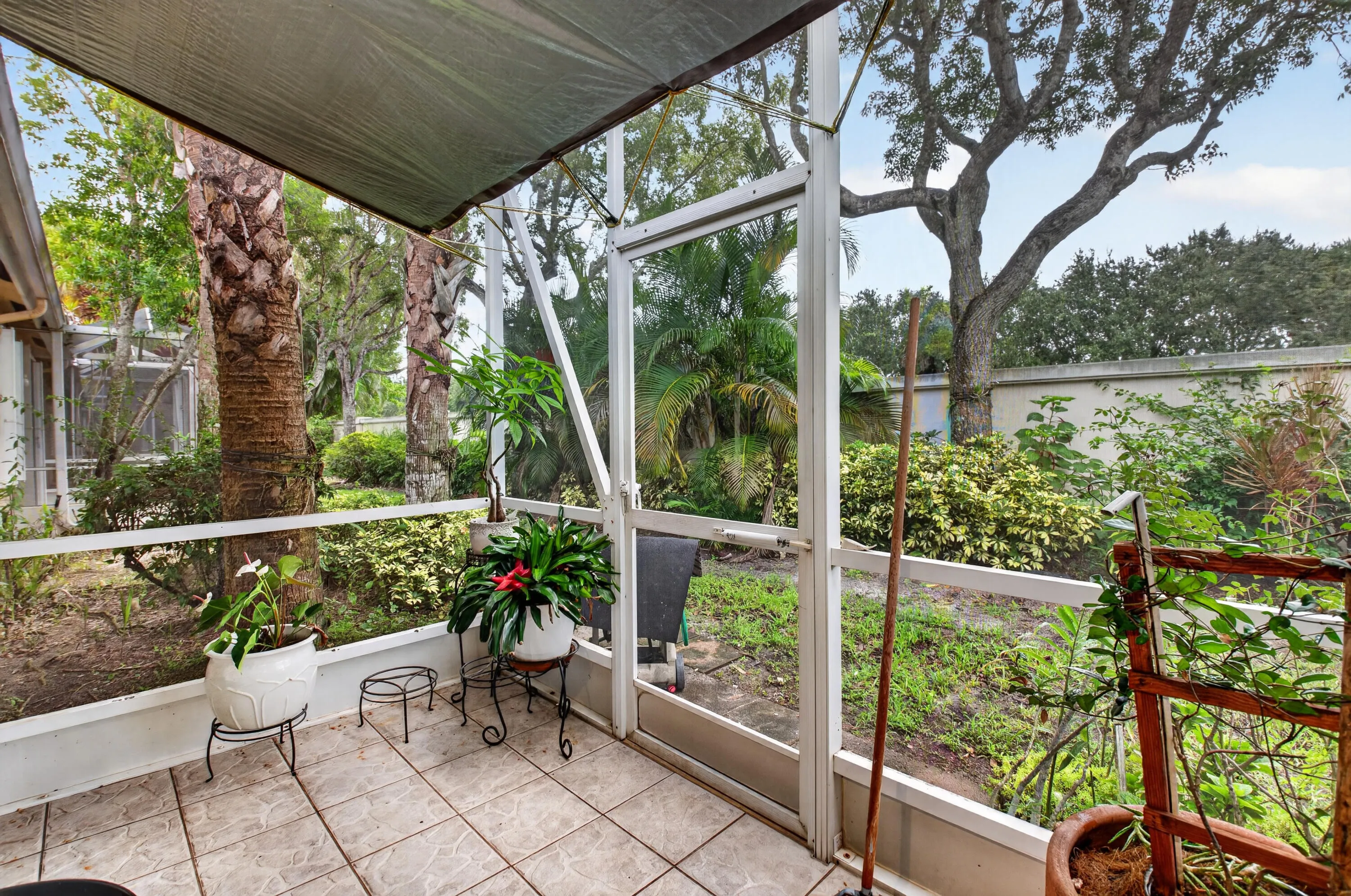SCREENED PATIO