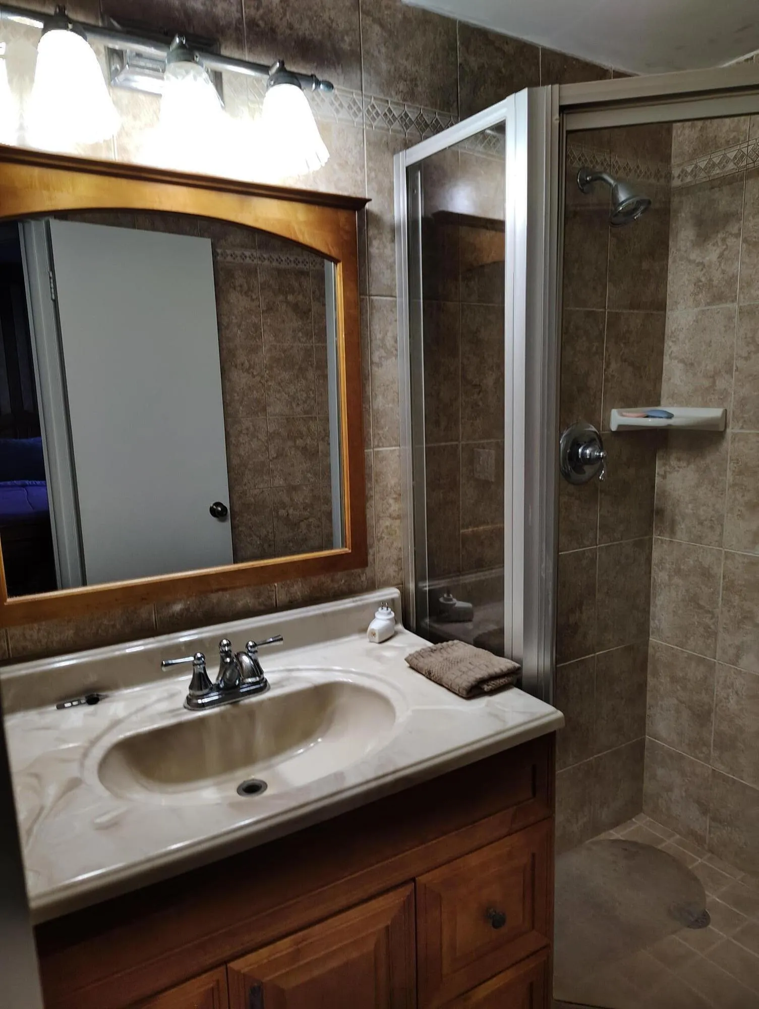 Lauderhill East bath 3