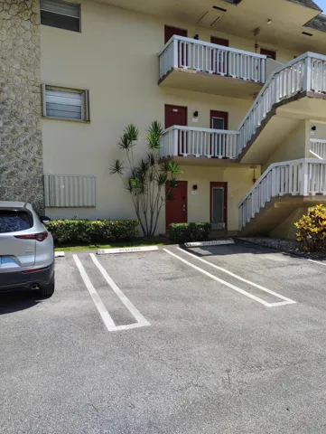 LAUDERHILL EAST PARKING